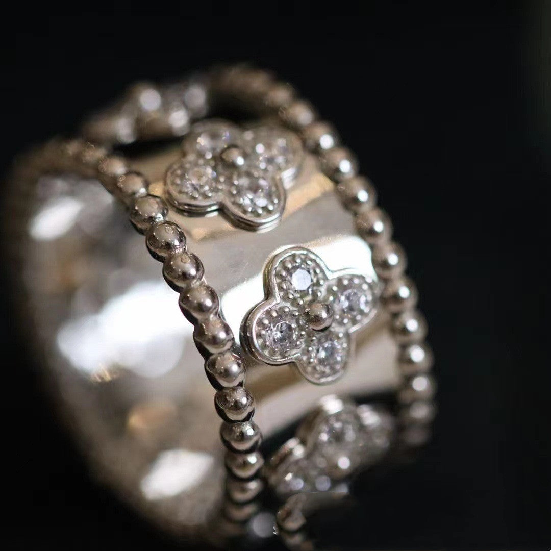 18k Gold Clover Kaleidoscope Ring