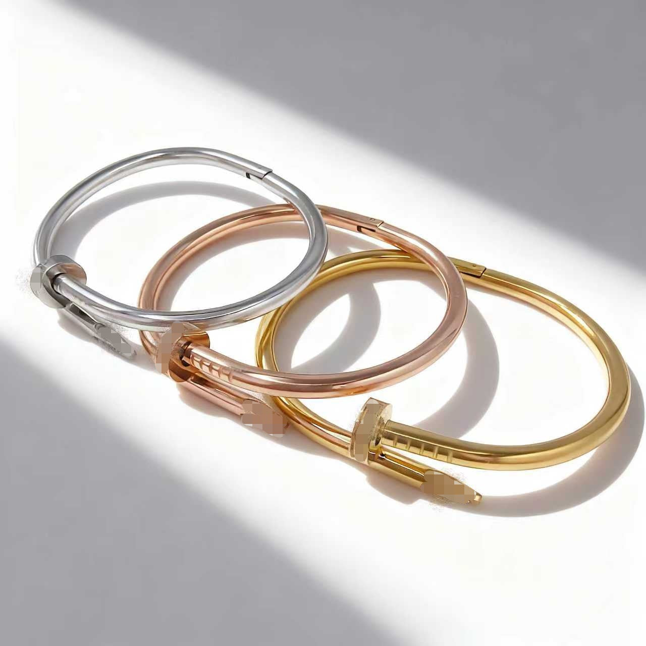 Diamond-encrusted Titanium Steel Bracelet For Women