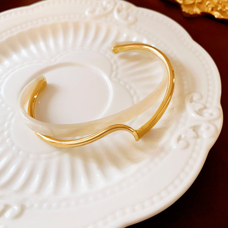 White Shell Plate Bracelet – Stainless Steel, Elegant Minimalist Women’s Jewelry