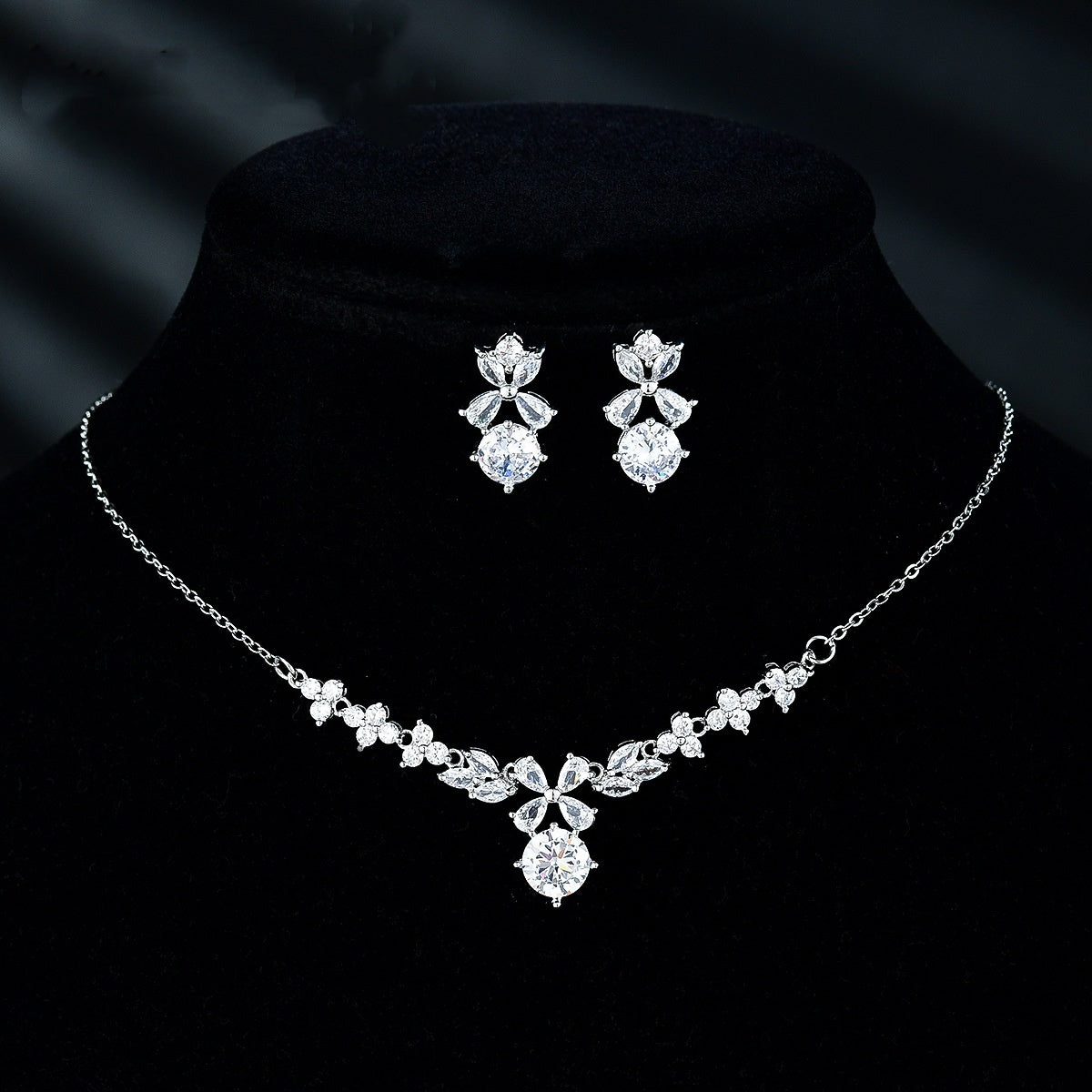 New Women's Ornament Bridal Necklace Earrings Jewelry Suit
