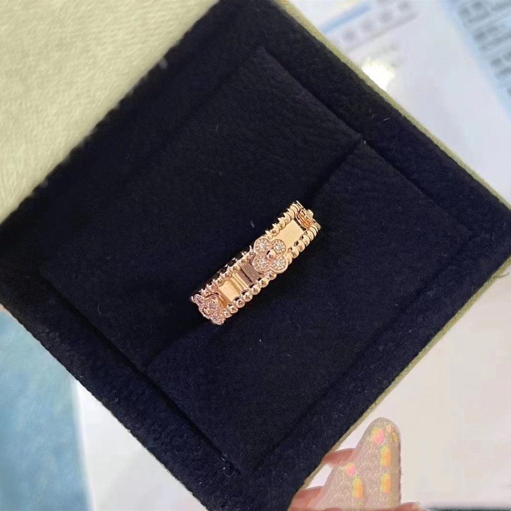 18k Gold Clover Kaleidoscope Ring