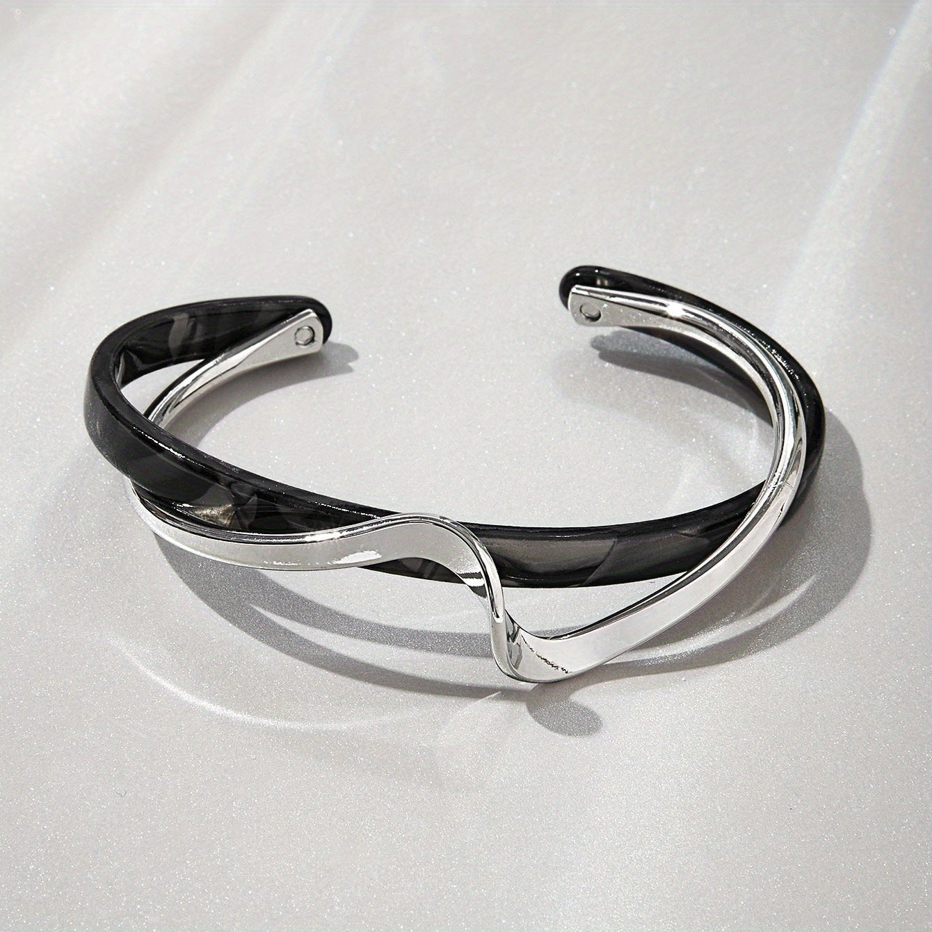White Shell Plate Bracelet – Stainless Steel, Elegant Minimalist Women’s Jewelry
