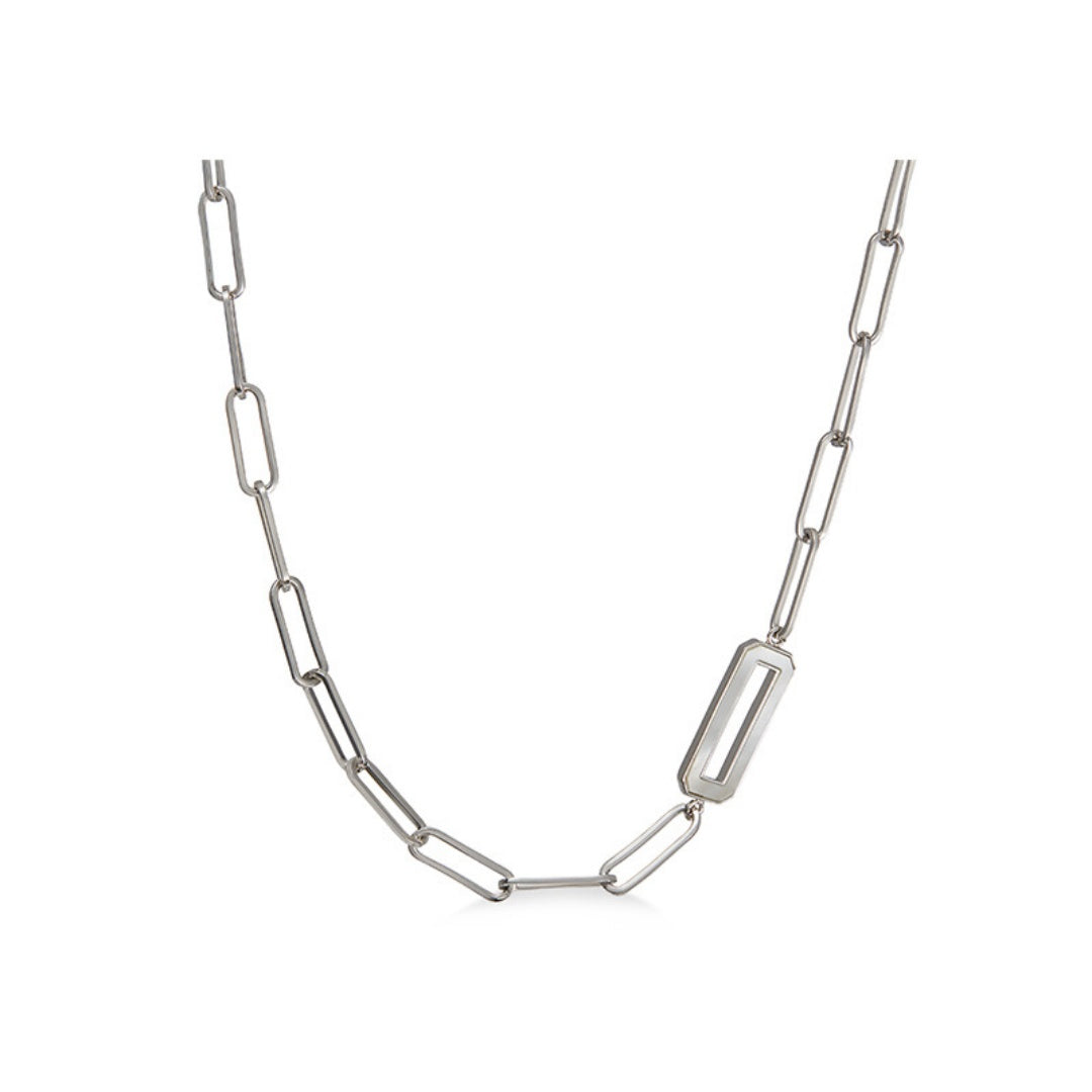 Retro White Shell Buckle High-end Necklace