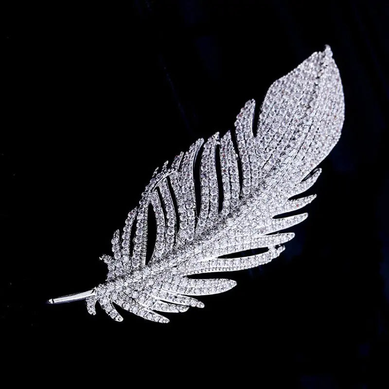 Stylish Zircon Feather Brooch for Women (Versatile Accessory)